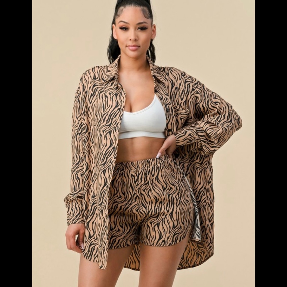 Set - Picture 2 of 3